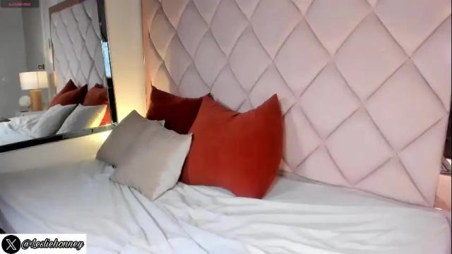 Image 2 of lesliehonney1 Stream on Chaturbate on 4 months ago