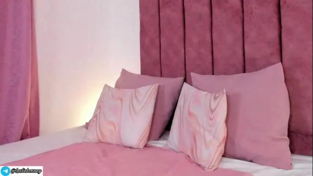 Image 3 of lesliehonney1 Stream on Chaturbate on 3 months ago