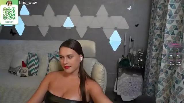 Image 2 of lesliekorfs Stream on Chaturbate on 4 months ago
