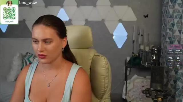 Image 11 of lesliekorfs Stream on Chaturbate on 3 months ago