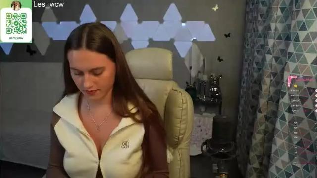 Image 10 of lesliekorfs Stream on Chaturbate on 1 month ago