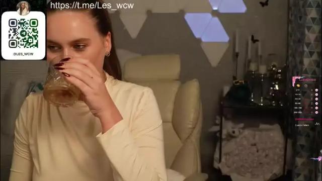 Image 2 of lesliekorfs Stream on Chaturbate on 5 days ago