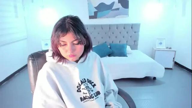 Image 10 of lesliemoon_ Stream on Chaturbate on 1 month ago
