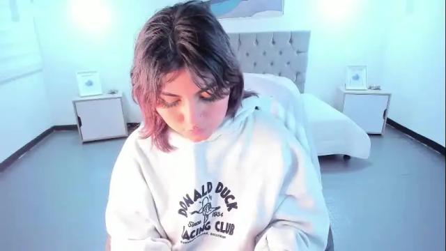 Image 6 of lesliemoon_ Stream on Chaturbate on 1 month ago