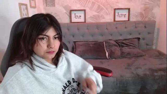 Image 11 of lesliemoon_ Stream on Chaturbate on 20 days ago