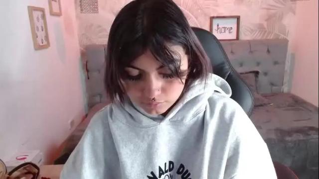 Image 3 of lesliemoon_ Stream on Chaturbate on 20 days ago