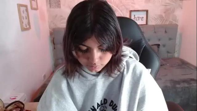 Image 4 of lesliemoon_ Stream on Chaturbate on 20 days ago