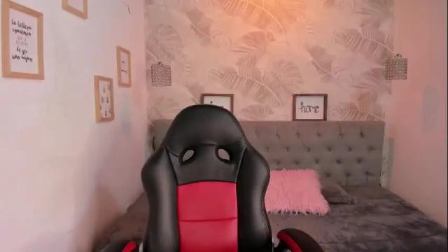 Image 6 of lesliemoon_ Stream on Chaturbate on 18 days ago