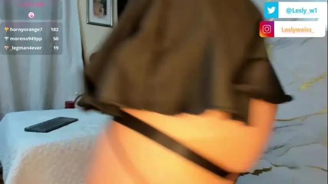 Image 3 of lesly_w Stream on Chaturbate on 1 month ago