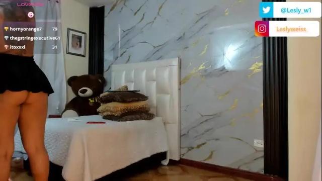 Image 7 of lesly_w Stream on Chaturbate on 1 month ago
