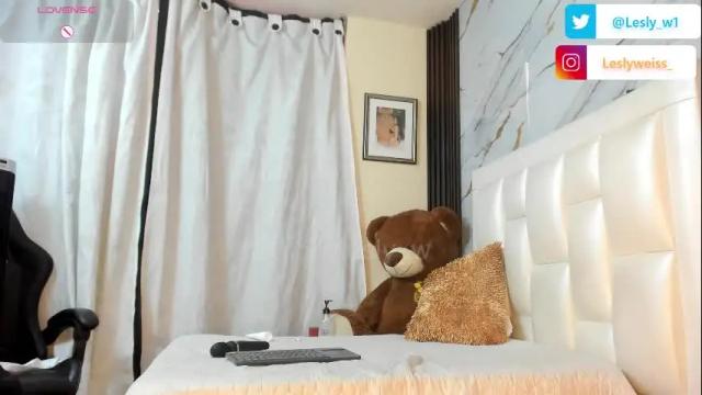 Image 6 of lesly_w Stream on Chaturbate on 4 days ago