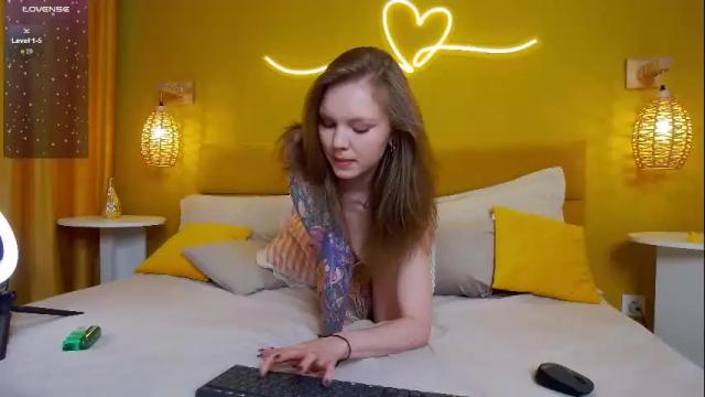 Image 8 of lessysweety Stream on Chaturbate on 1 month ago