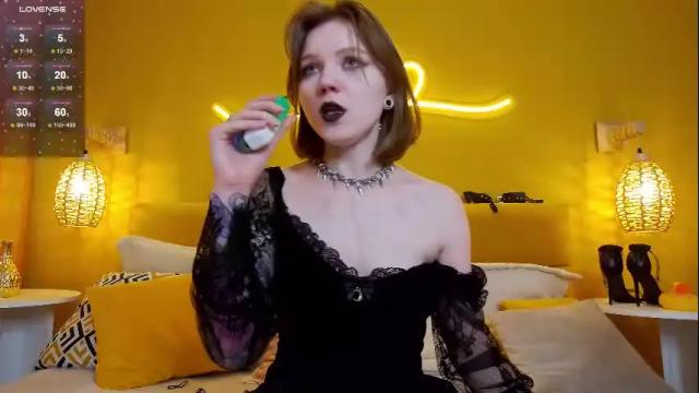 Image 12 of lessysweety Stream on Chaturbate on 7 days ago