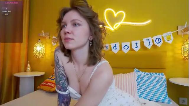 Image 7 of lessysweety Stream on Chaturbate on 29 days ago