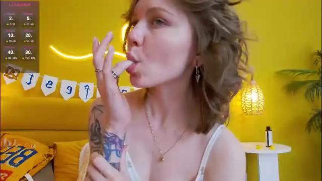 Image 8 of lessysweety Stream on Chaturbate on 29 days ago