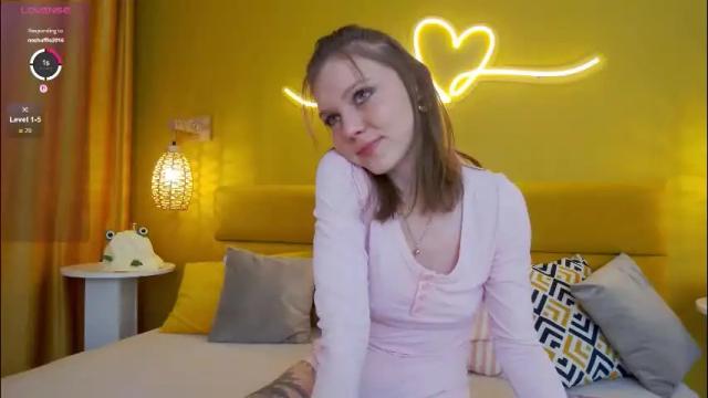 Image 4 of lessysweety Stream on Chaturbate on 7 days ago