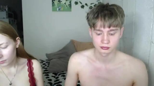 Image 10 of lessyxjhony Stream on Chaturbate on 13 months ago