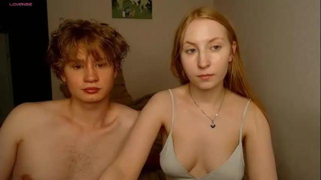 Image 2 of lessyxjhony Stream on Chaturbate on 21 days ago
