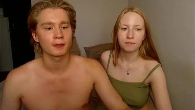 Image 3 of lessyxjhony Stream on Chaturbate on 3 months ago