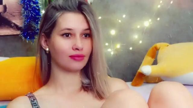 Image 12 of let_me_love_ Stream on Chaturbate on 16 months ago