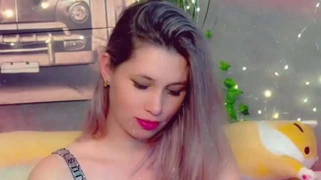 Image 2 of let_me_love_ Stream on Chaturbate on 15 months ago