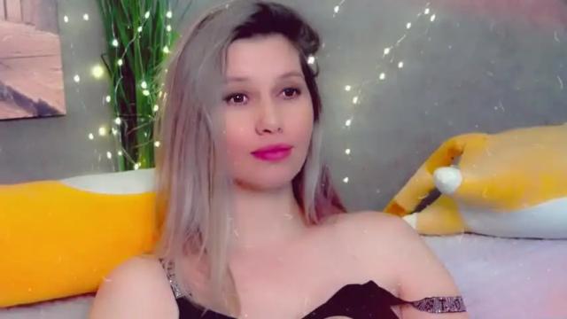 Image 3 of let_me_love_ Stream on Chaturbate on 14 months ago