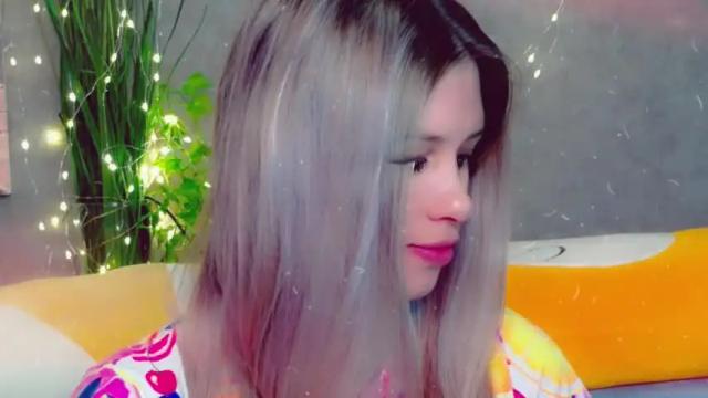 Image 3 of let_me_love_ Stream on Chaturbate on 13 months ago