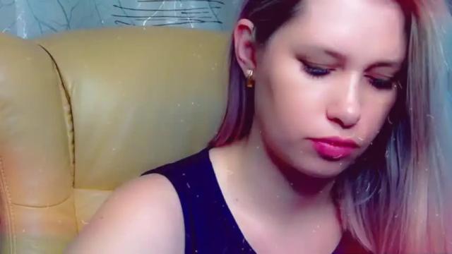 Image 3 of let_me_love_ Stream on Chaturbate on 15 months ago