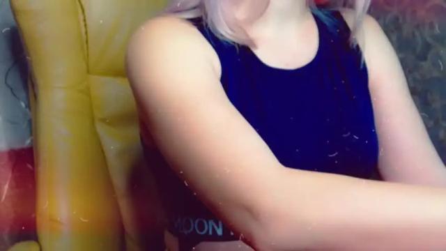 Image 6 of let_me_love_ Stream on Chaturbate on 15 months ago