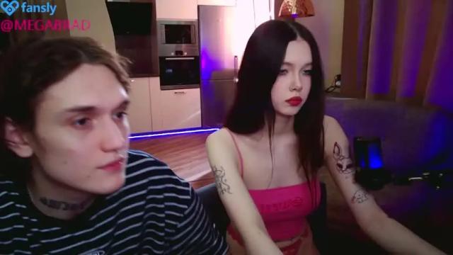 Image 3 of let_me_seee Stream on Chaturbate on 14 months ago