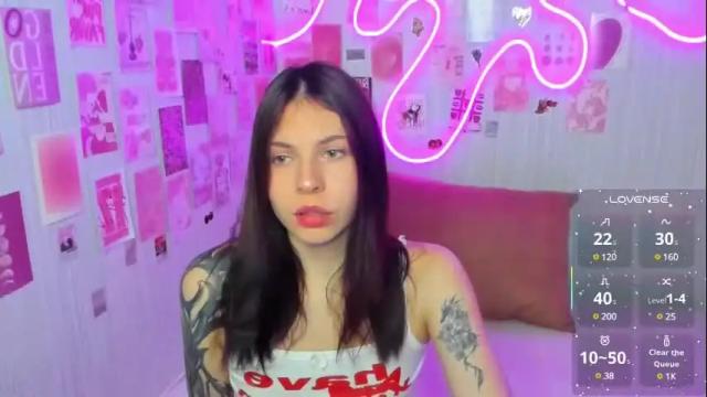 Image 3 of let_me_seee Stream on Chaturbate on 1 month ago