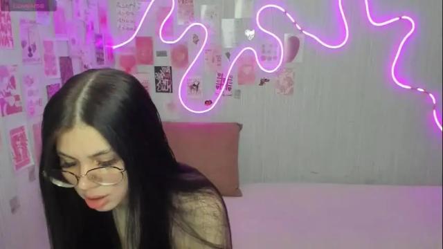 Image 4 of let_me_seee Stream on Chaturbate on 28 days ago