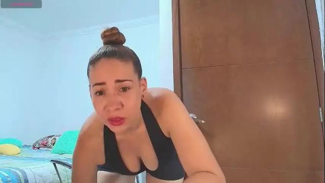 Image 2 of letiziamiller4 Stream on Chaturbate on 1 month ago