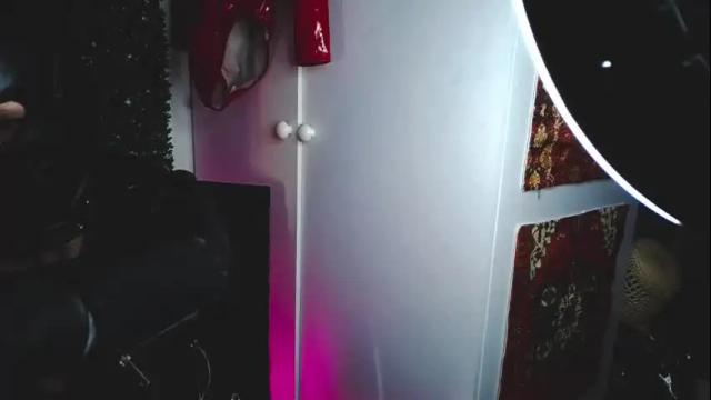 Image 3 of letsdoitbabez Stream on Chaturbate on 6 days ago