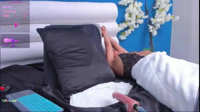 Image 4 of letty_straus Stream on Chaturbate on 24 days ago