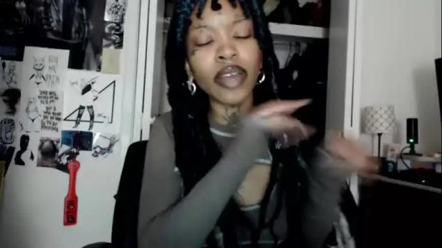 Image 8 of levanalenoir Stream on Chaturbate on 18 months ago