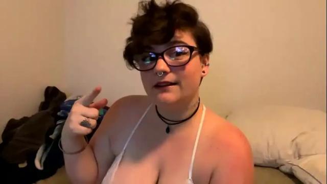 Image 10 of lewdcraftbybri Stream on Chaturbate on 18 months ago