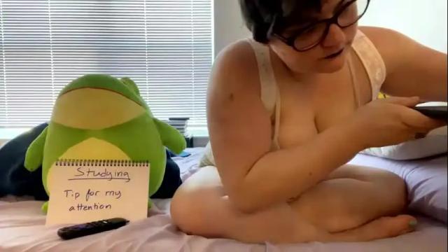 Image 2 of lewdcraftbybri Stream on Chaturbate on 16 months ago