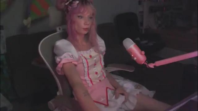 Image 3 of lewdy_booty Stream on Chaturbate on 1 day ago