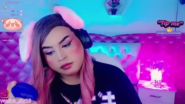 Image 3 of lexa__fox Stream on Chaturbate on 17 months ago