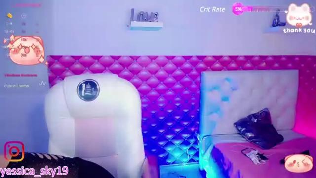 Image 2 of lexa__fox Stream on Chaturbate on 13 months ago