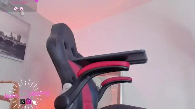 Image 7 of lexa_cherry_ Stream on Chaturbate on 26 days ago