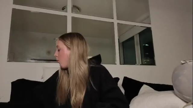 Image 2 of lexaarose05 Stream on Chaturbate on 8 months ago