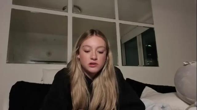 Image 3 of lexaarose05 Stream on Chaturbate on 8 months ago