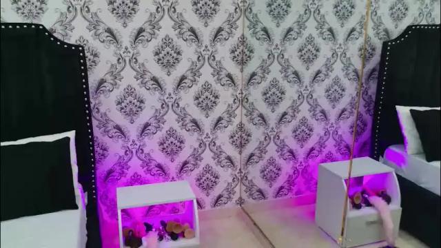 Image 2 of lexaderuso Stream on Chaturbate on 1 month ago