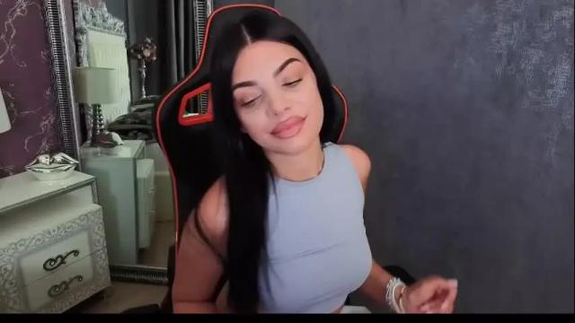 Image 4 of lexi__vicious Stream on Chaturbate on 4 days ago