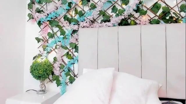 Image 8 of lexi_bloom Stream on Chaturbate on 1 month ago