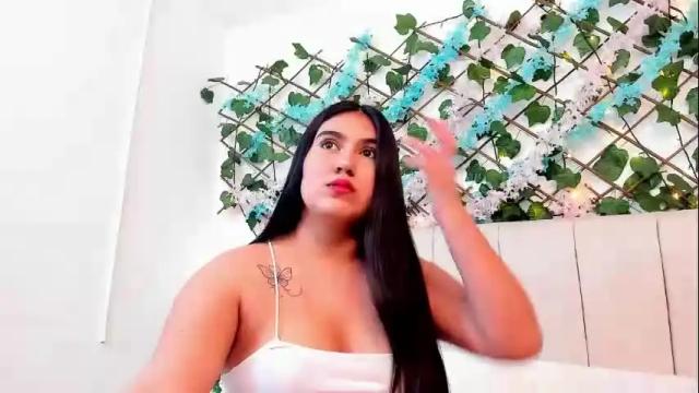 Image 2 of lexi_bloom Stream on Chaturbate on 1 month ago