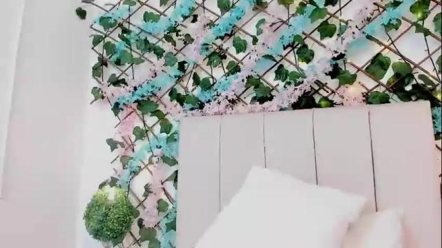 Image 11 of lexi_bloom Stream on Chaturbate on 20 days ago