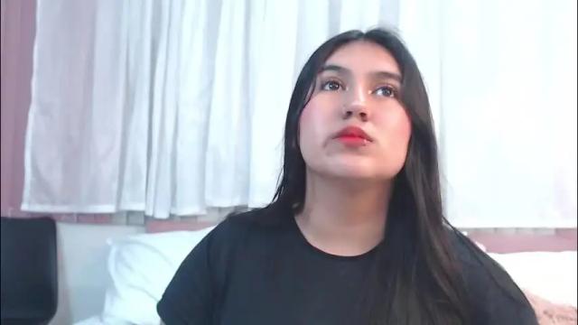 Image 3 of lexi_bloom Stream on Chaturbate on 1 month ago